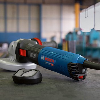 Угловая шлифмашина Bosch GWS 17-125 S (06017D0300)