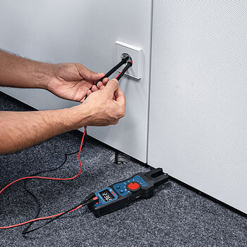 Мультиметр вилочный цифровой Bosch GFM 1000-15 + MH 1 (0601077401)