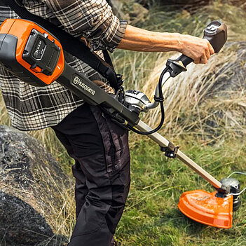 Коса акумуляторна Husqvarna 220iR KIT (9707544-02)