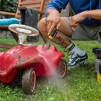 Мийка низького тиску акумуляторна портативна Karcher OC 4 (1.599-350.0)