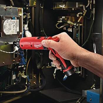 Отвертка аккумуляторная Milwaukee M4 D-202B (4933440475)