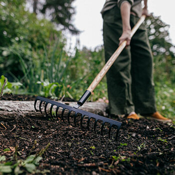 Граблі універсальні Fiskars Solid (1011598)