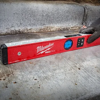 Уровень цифровой аккумуляторный Milwaukee REDLITHIUM 600 мм (4933471978)