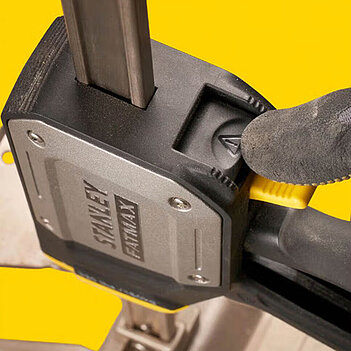 Струбцина розпірна-домкрат  Stanley "FatMax" TradeLift 220 мм (FMHT83550-1)