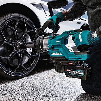Гайковерт ударный аккумуляторный Makita XGT (TW010GZ) - без аккумулятора и зарядного устройства