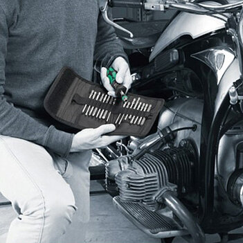 Отвертка динамометрическая с набором бит WERA Kraftform Kompakt 60 Torque 1,2-3,0 Нм 17 шт. (05059293001)