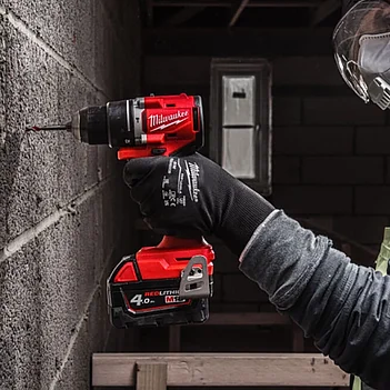 Акумуляторний ударний дриль-шурупокрут Milwaukee M18 BLPDRC-502C (4933492826)