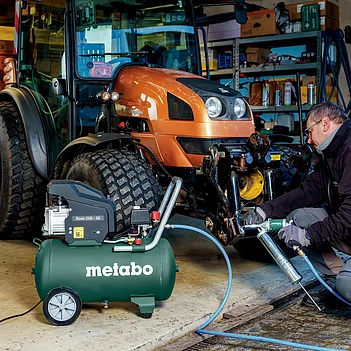Компресор масляний Metabo Basic 250-50 (601524000)