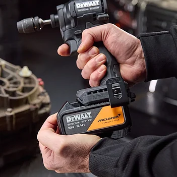 Аккумуляторный ударный шуруповерт DeWalt SPECIAL EDITION (DCF86MP2T)
