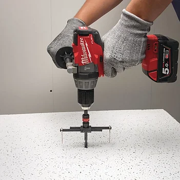 Коронка универсальная Milwaukee 68 мм + коронка-балеринка 51-178 мм + держатель для коронок (4932478930)