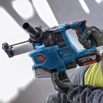 Набір інструментів акумуляторних Bosch PRO (0615A5009G)