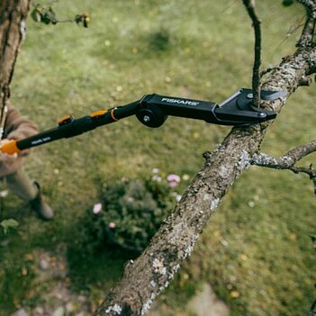 Сучкоріз контактний Fiskars OneClick без черенка (1080702)