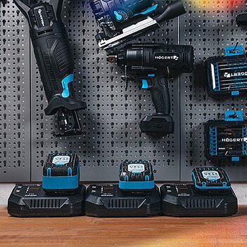 Акумулятор Li-Ion Hoegert 18,0В 4,0 А/г (HT2E240-A40)