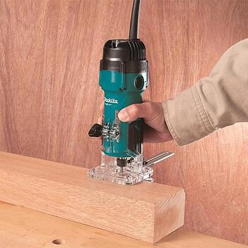 Фрезер кромочный Makita (M3702B)