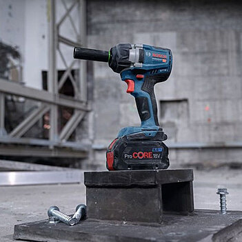 Гайковерт ударний акумуляторний Bosch GDS 18V-750 C (06019L9003)