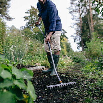 Граблі універсальні Fiskars Ergonomic (1077112)