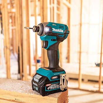 Гайковерт ударний акумуляторний Makita (TD003GZ) - без акумулятора та зарядного пристрою
