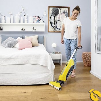 Поломоечная машина аккумуляторная Karcher FC 5 Cordless + набор моющих средств (9.611-324.0)