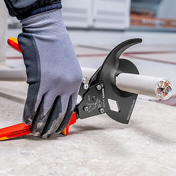 Кабелеріз діелектричний KNIPEX 280 мм 1000V VDE (95 36 280)