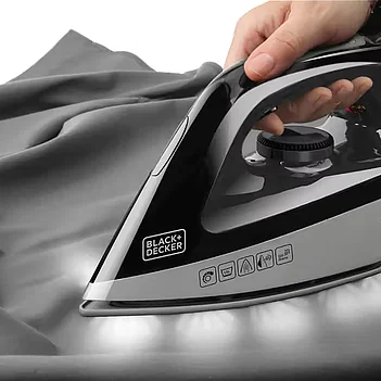 Утюг с парогенератором Black&Decker (BXSS2200E)