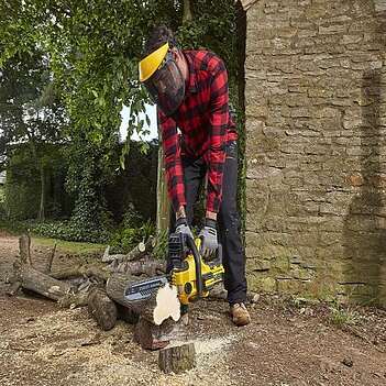 Аккумуляторная цепная пила Stanley FatMax + секатор (SFMCCS630M1+ SFMCPP32M1)