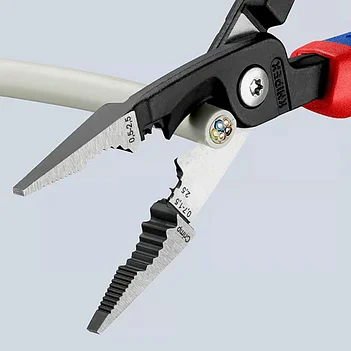 Плоскогубцы KNIPEX 6в1 200 мм со съемниками изоляции (13 82 200)