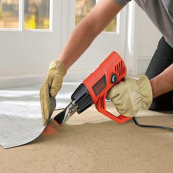 Термовоздуходувка Black&Decker (KX2001)