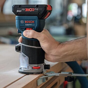 Фрезер кромковий акумуляторний Bosch PRO GKF 18V-8 (06016C2001) - без акумулятора та зарядного пристрою