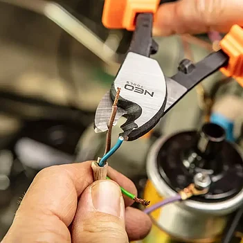 Кабелерез Neo Tools Cr-V 160 мм (01-513)