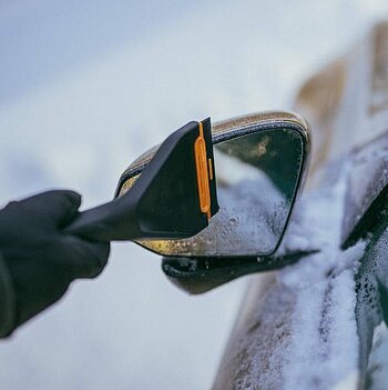 Скребок для стекла Fiskars Solid (1078497)