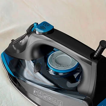 Утюг Black&Decker (BXIR2606E)