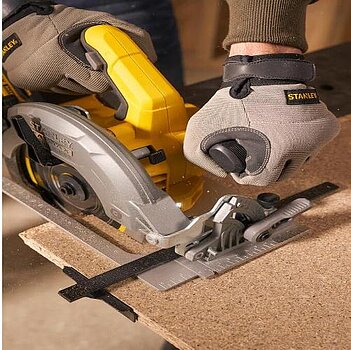 Пила дисковая аккумуляторная Stanley (SFMCS550M2K)