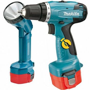 Аккумуляторная ударная дрель-шуруповерт Makita (8271DWALE)