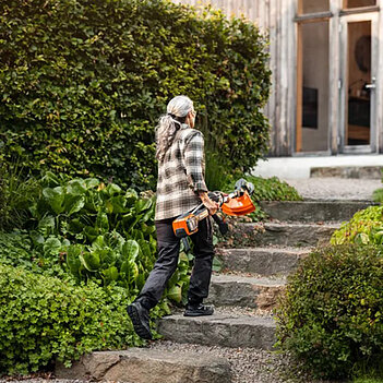 Коса акумуляторна Husqvarna 220iR KIT (9707544-02)