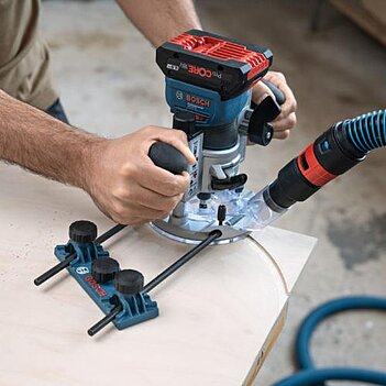 Фрезер кромковий акумуляторний Bosch PRO GKF 18V-8 (06016C2001) - без акумулятора та зарядного пристрою