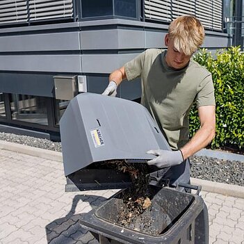 Подметальная машина Karcher KM 70/20 C (1.517-130.0)