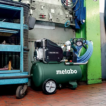 Компресор масляний Metabo Basic 300-50 (601525000)