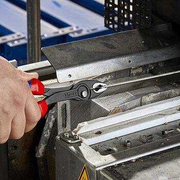Кліщі переставні KNIPEX TwinGrip 200 мм (82 02 200)