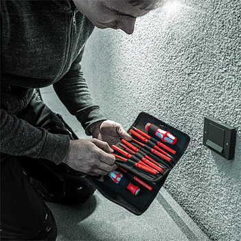 Викрутка зі змінними стрижнями діелектрична WERA Kraftform Kompakt VDE Stainless 17 Slim 1 TIE 17 шт. (05006631001) нержавіюча сталь