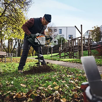 Мотобур Stihl BTA 140 (UA010119201) - без акумулятора та зарядного пристрою