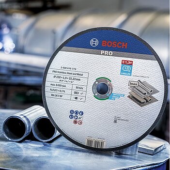 Круг відрізний по металу Bosch PRO Stainless Steel and Metal 230 x 1,9 x 22,23 мм (2608619773)