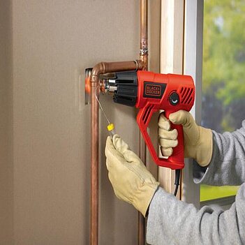 Термовоздуходувка Black&Decker (KX2001)