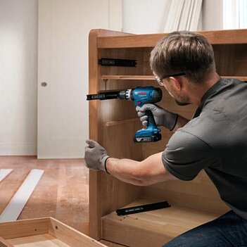 Набор инструментов аккумуляторных Bosch PRO (0615A500AG)