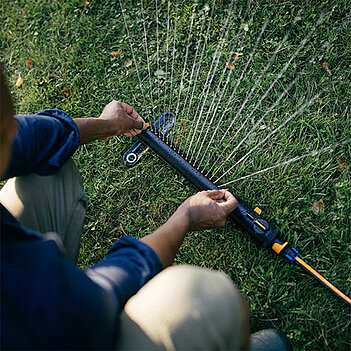 Дождеватель осциллирующий Fiskars X-Series S-L (1070831)