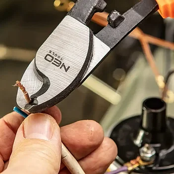 Кабелерез Neo Tools Cr-V 160 мм (01-513)