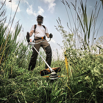 Коса акумуляторна Stihl FSA 140 (FA012000048) - без акумулятора і зарядного пристрою