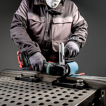 Шлифмашина щеточная аккумуляторная Metabo SVB 18 LTX BL 200 (601766840) - без аккумулятора и зарядного устройства
