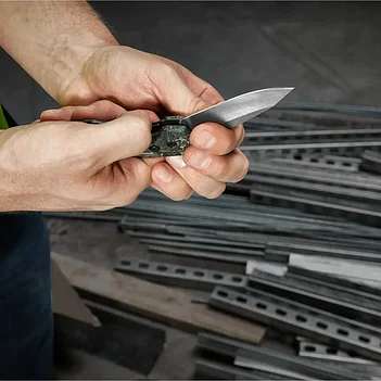 Нож складной Milwaukee FASTBACK CAMO (4932492375)