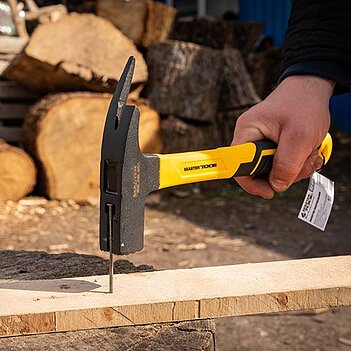 Молоток кровельщика MASTERTOOL 600 г (02-0920)