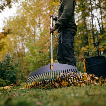 Граблі для листя Fiskars Ergonomic (1076976)